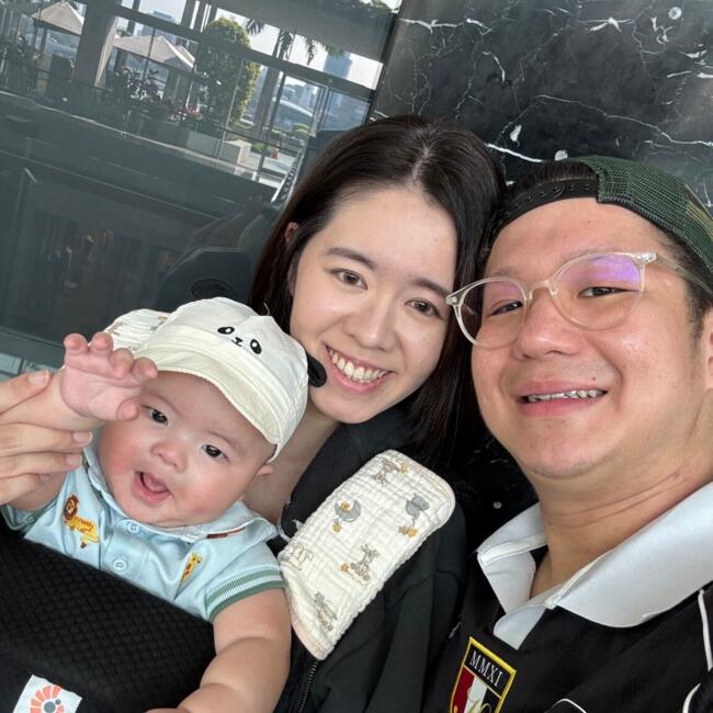 Babysitting job in Singapore: Boon Lou