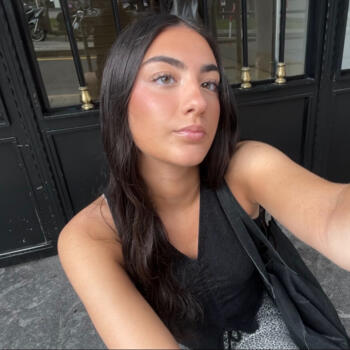 Babysitter in Seville: Laura