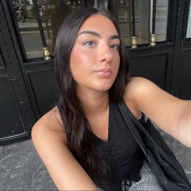 Babysitter in Seville: Laura