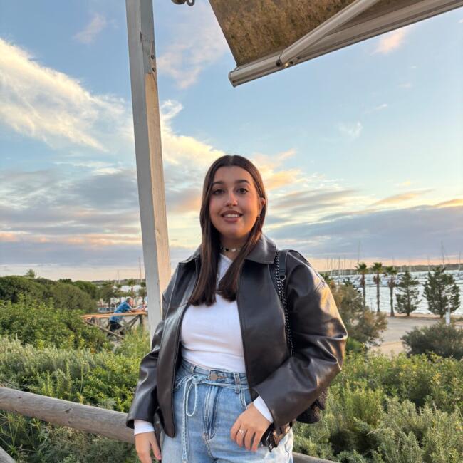 Babysitter in Huelva: Lucia Ibañez Quiroga