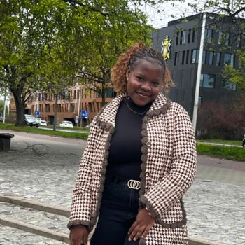 Babysitter in Warsaw: Tadiwa