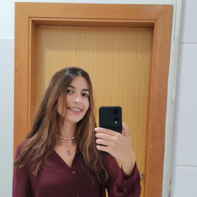 Babysitter in Almeirim: Sylvie Santos