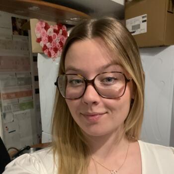 Babysitter in Les Sables-d'Olonne: Elena