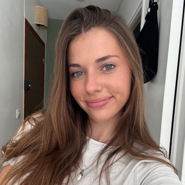 Babysitter in Toulouse: Ariane