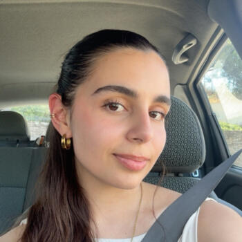 Babysitter in Almada: Laura