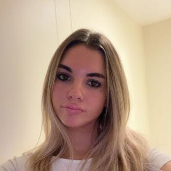 Babysitter in St Albans: Molly