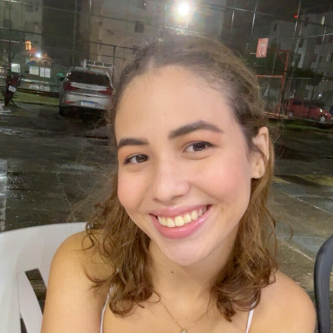 Babysitter in Belém: Emilly