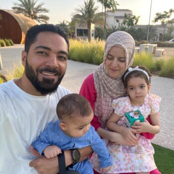 وظيفة جليسة أطفال في Jazīrat Abū Z̧aby: وظيفة جليسة أطفال A