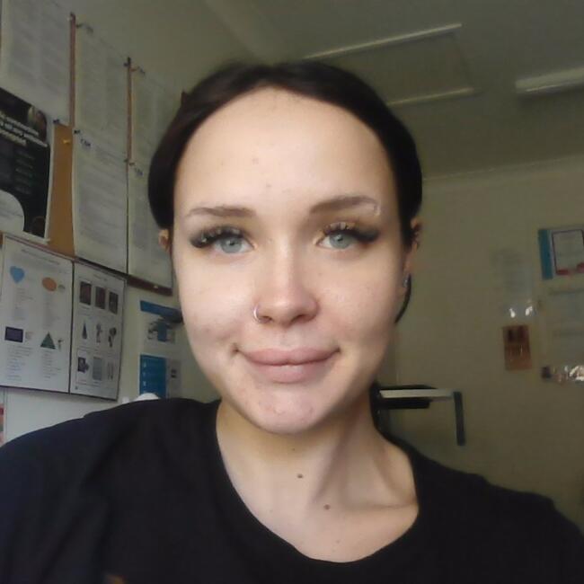 Babysitter in Sunshine Coast: Jade