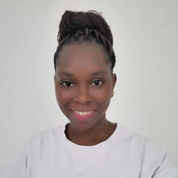 جليسة أطفال في أبوظبي: Nagawa