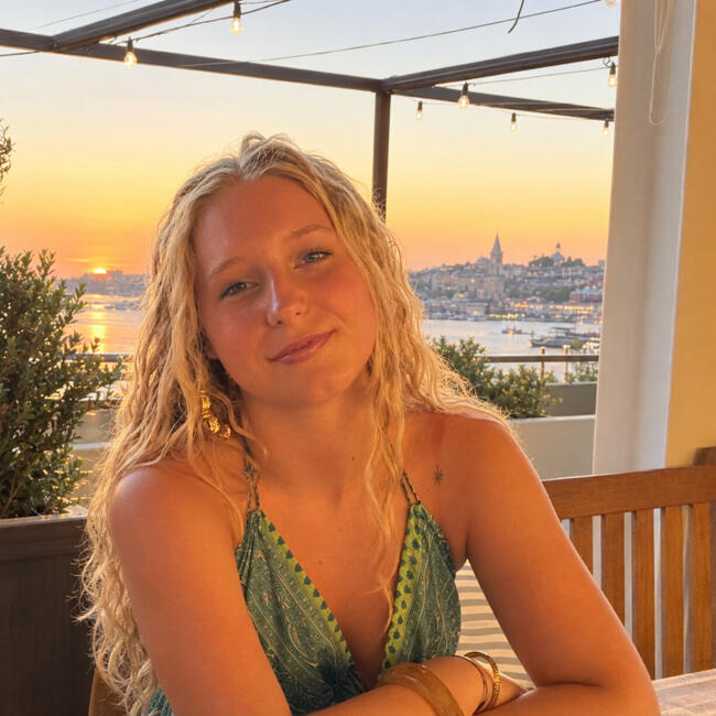 Babysitter in Marseille: Sofia