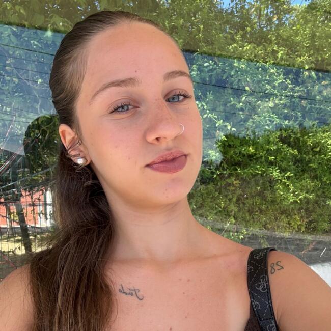 Babysitter in Almada: Fabiana