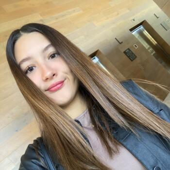 Baby-sitter in Hamilton: Nabila