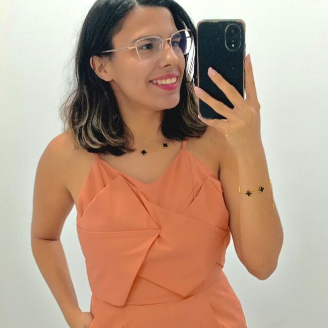 Babysitter in Setúbal: Alice