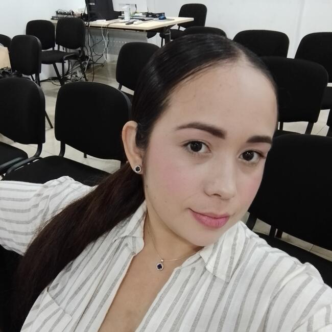 Babysitter in Badalona: Belen olivas