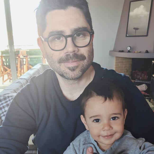 Babysitting job in Nea Ionia: ΠΕΤΡΟΣ