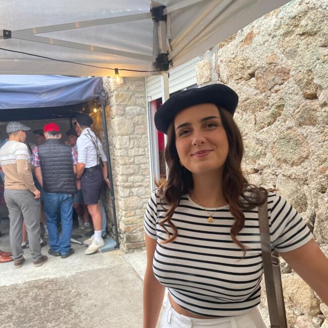 Babysitter in Saint-Lumine-de-Clisson: Justine