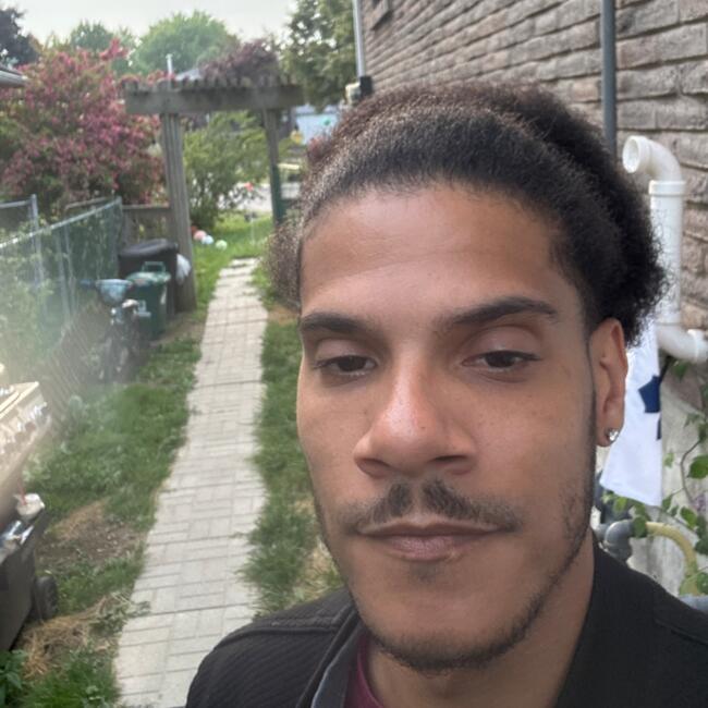 Δουλειά για babysitter στην περιοχή Oshawa: Brendenn