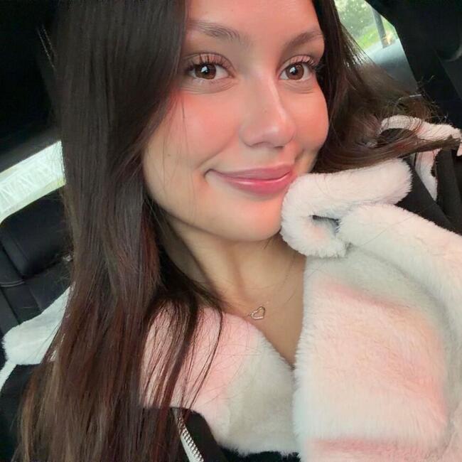 Babysitter in Almada: Carolina