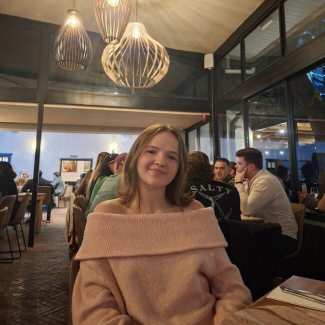 Babysitter in Paarl: Nina