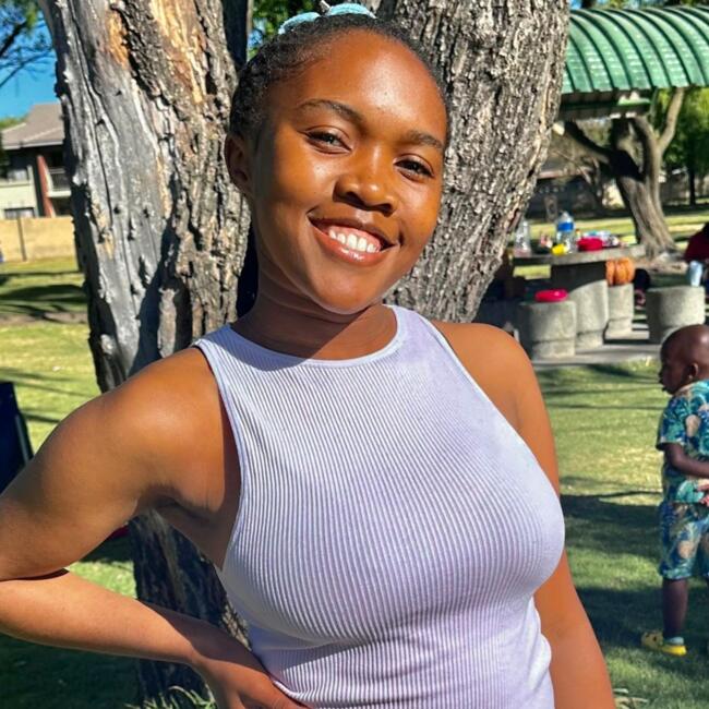 Babysitter in Springs: Dimpho