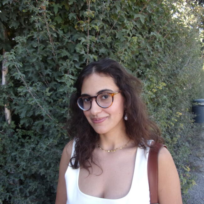 Canguro en Girona: Tayla Monique