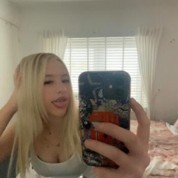 Babysitter Naarden: Jazlynn