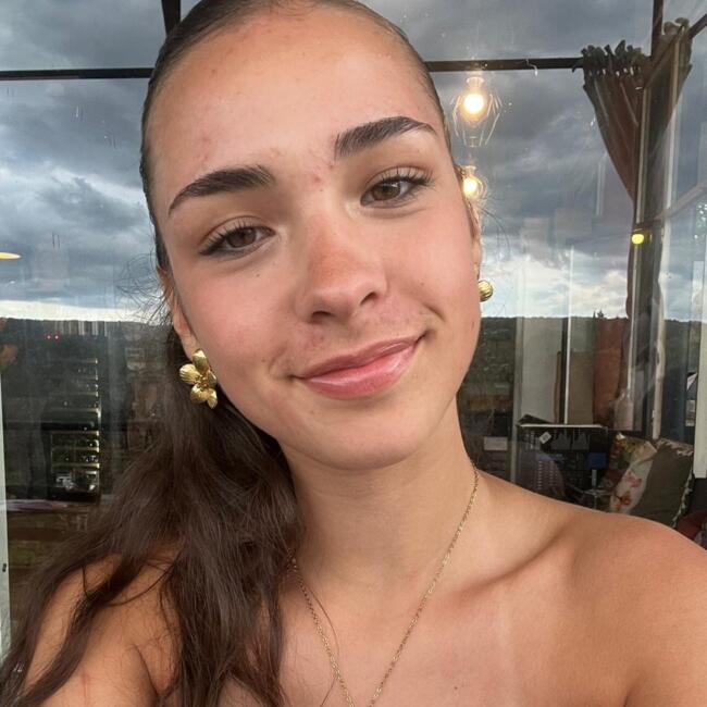 Babysitter in Le Mans: Luane