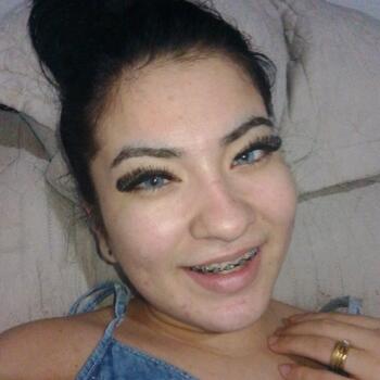 Babysitter in Cuiabá: Bruna
