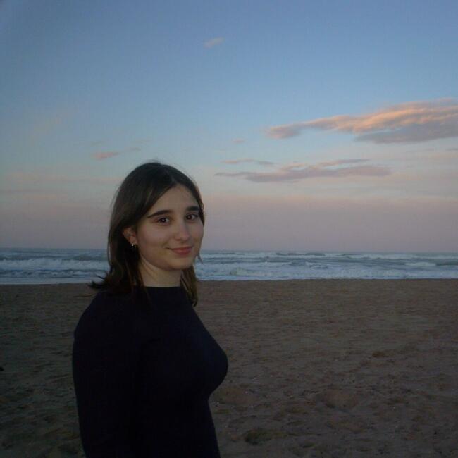 Babysitter in Xirivella: Alejandra