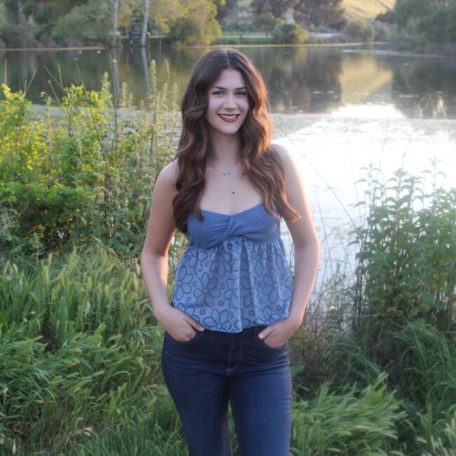 Babysitter in Bakersfield: Haylee