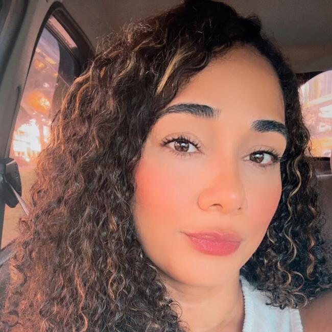 Emprego de babá em Brasília: Betania