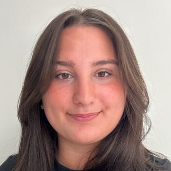 Babysitter in Enghien-les-Bains: Yael