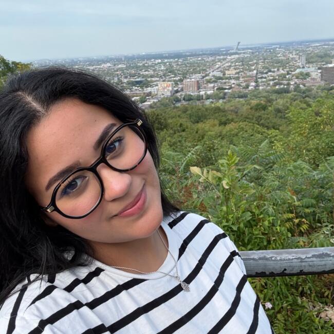 Babysitter in Montreal: Meryem