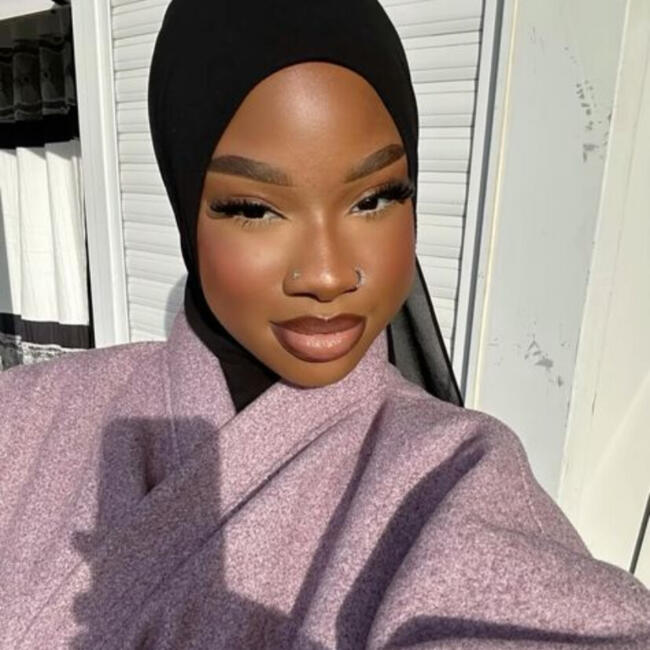 Babysitter in Montreuil: Hawa