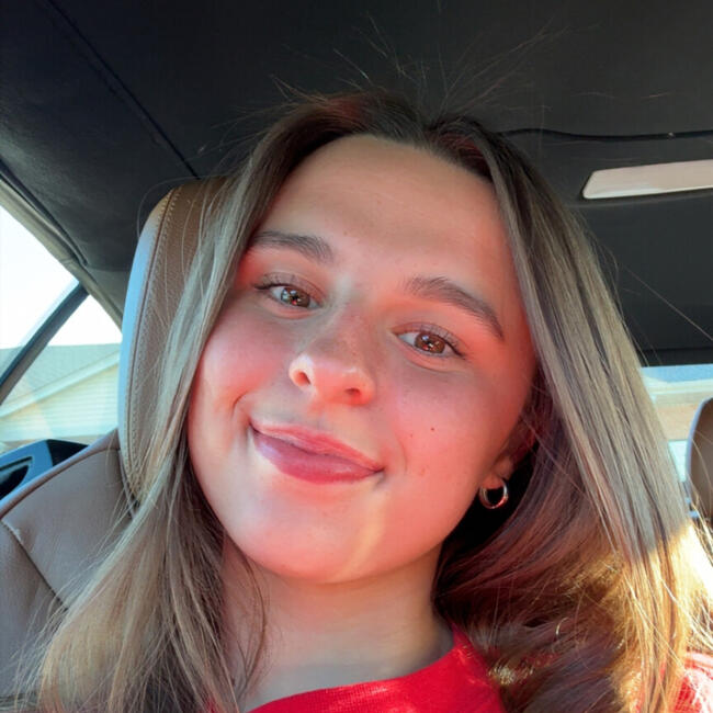 Babysitter in Batavia (Illinois): Emma