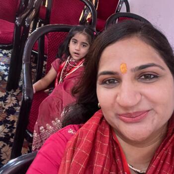 Babysitting job in Delhi: babysitting job Manvi