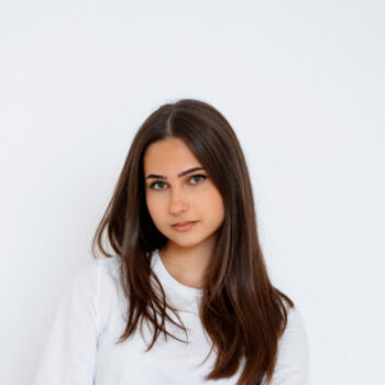 Babysitter in Gif-sur-Yvette: Nicoleta