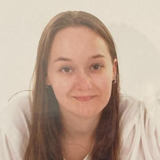 Babysitter in Melbourne: Olivia