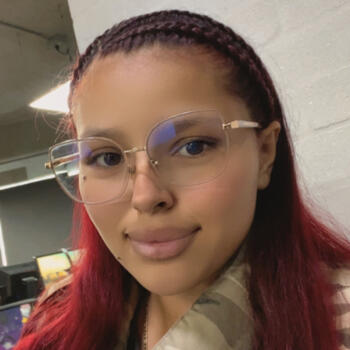 Trabajo para niñera en Medellín: trabajo de niñera Loren