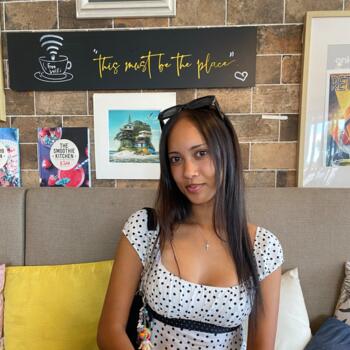 Babysitter in Auckland: Hannah