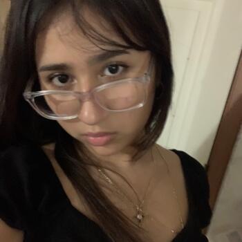 Babysitter Katy: Camila