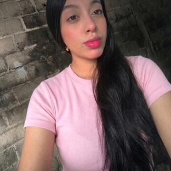 Babysitter in Soledad: Yenia Hernández