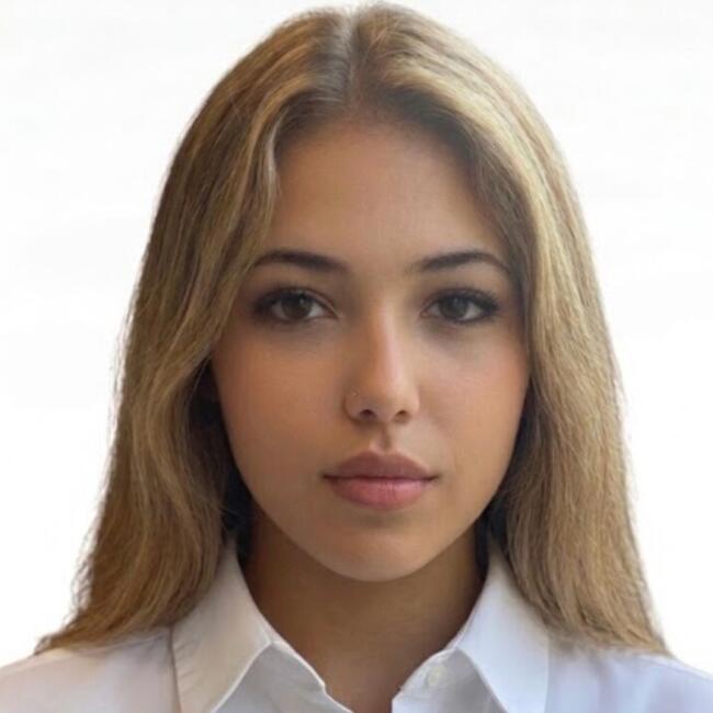 جليسة أطفال في سلا: Malak