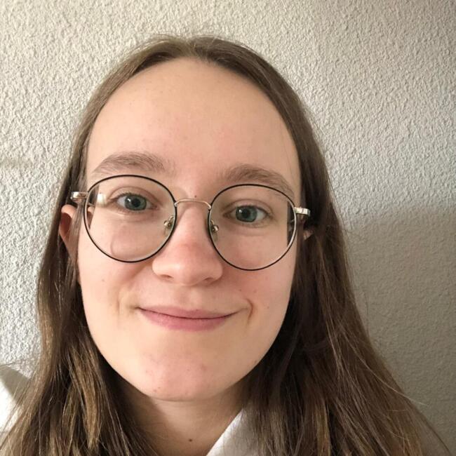 Babysitter in Villejuif: Charlotte
