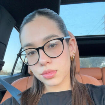 Babysitter in Pompano Beach: Ana