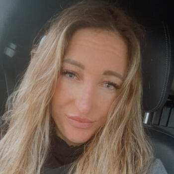 Babysitter Job in Tenero: Julia