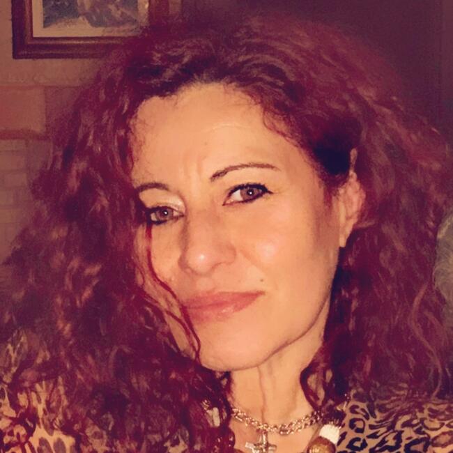 Babysitter em Almada: Helena