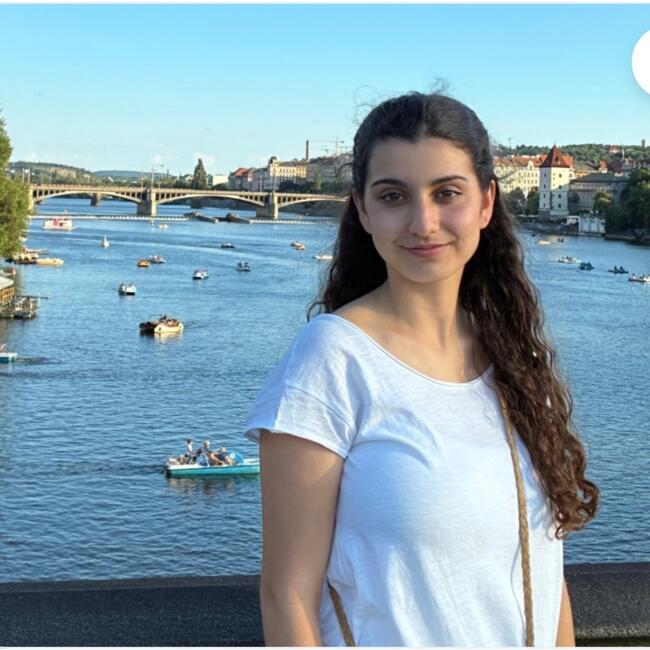 Babysitter in Madrid: Maria