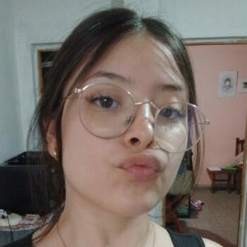 Babysitter in Corrientes: Daina
